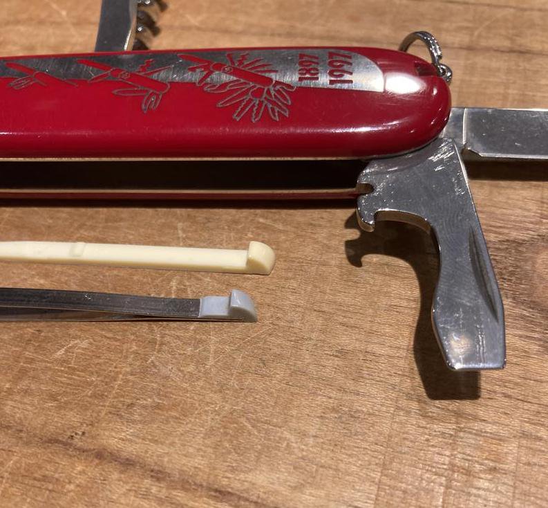 VICTORINOX ヴィクトリノックス＞ Tourist ツーリスト 100 years Swiss 
