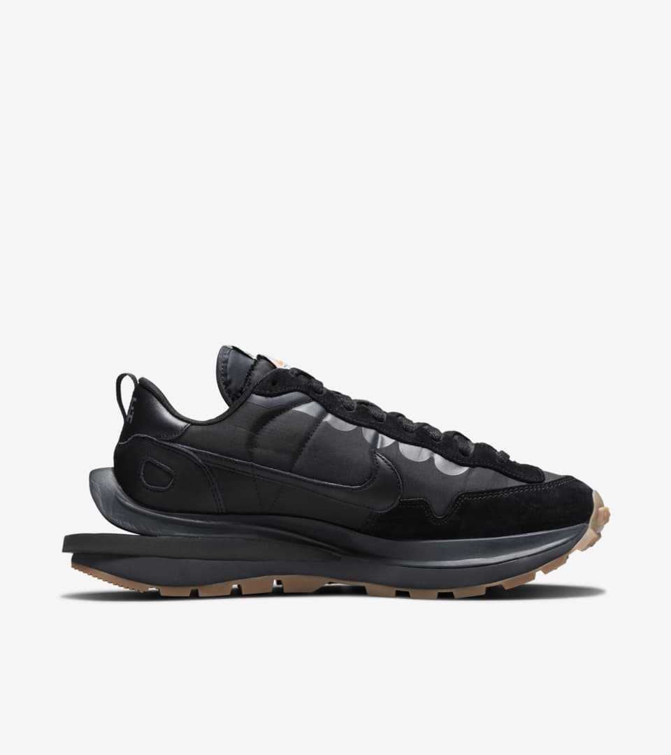 NIKE公式】ナイキ x sacai ヴェイパーワッフル 'Black and Gum 