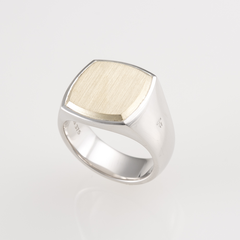 トムウッド TOM WOOD リング Cushion Gold Top (M) R74HNNA02S925-9K 