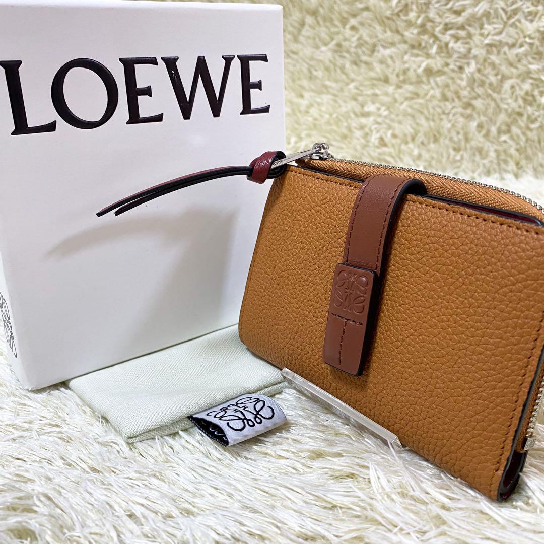 【新品同様】LOEWE ロエベ 二つ折り財布 スリムジップバイフォールド