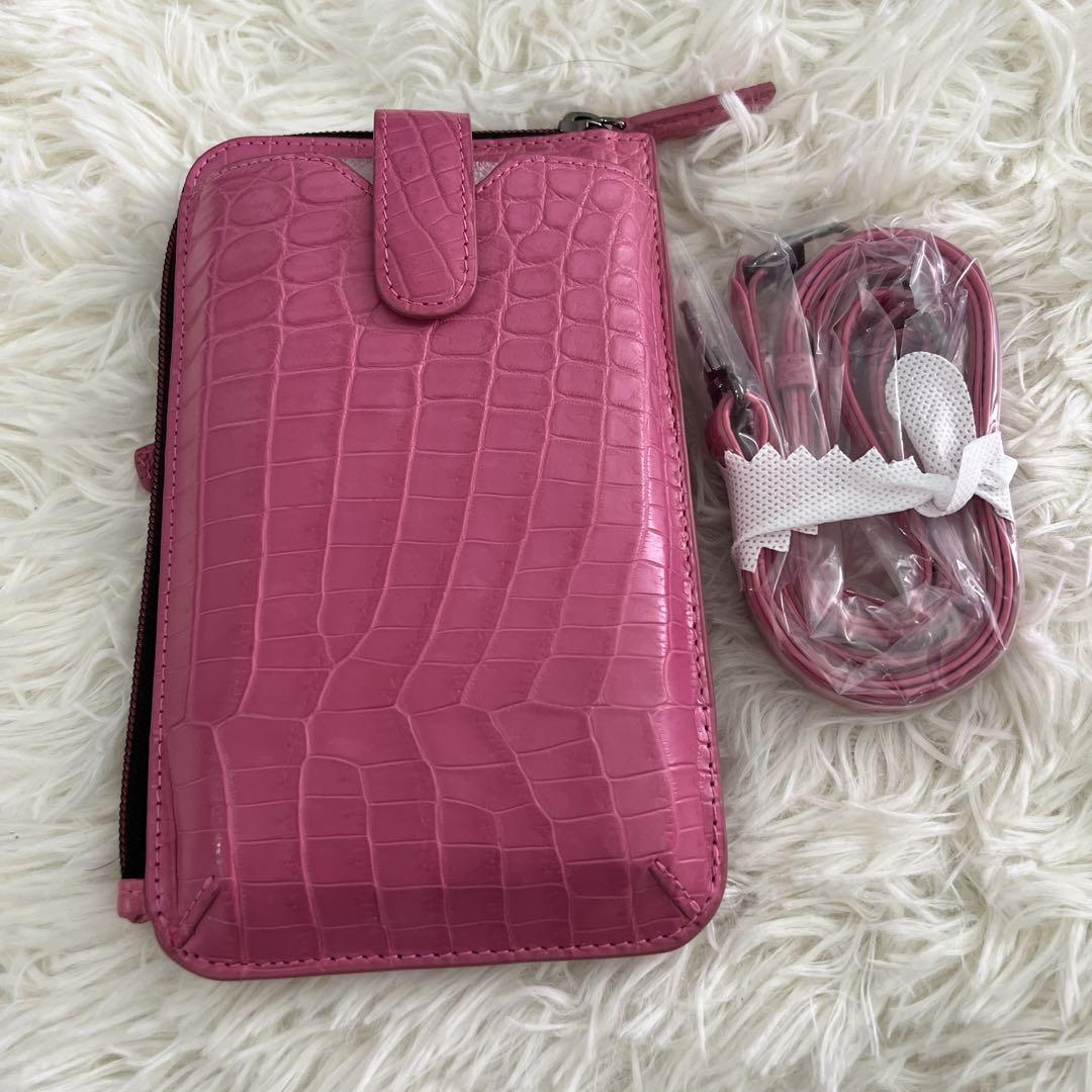新品　ヘンローンクロコダイルマット仕上げピンク携帯ポシェットショルダー