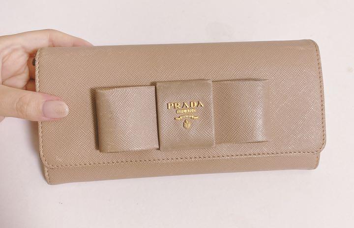 長財布　PRADA