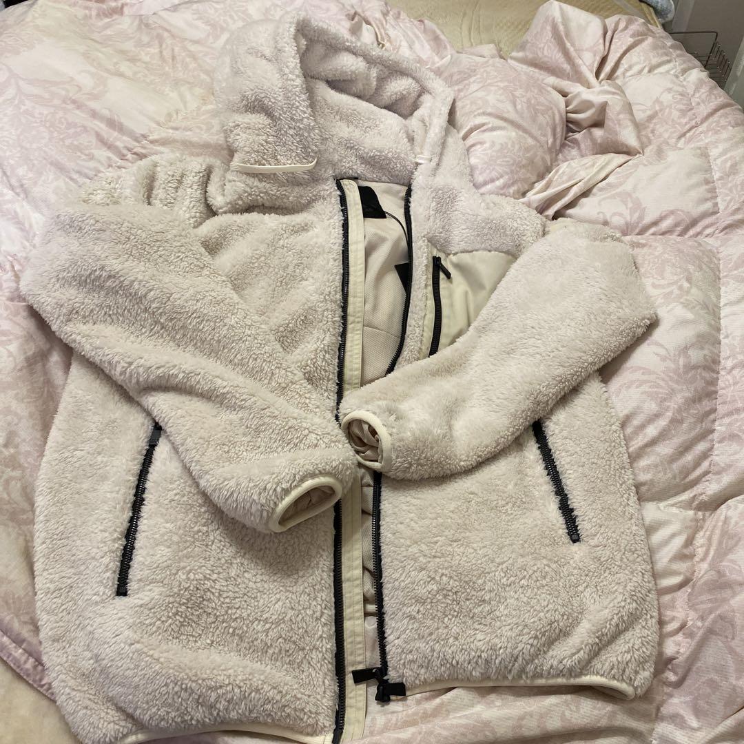 タトラス　フリース　新品タグ付き
