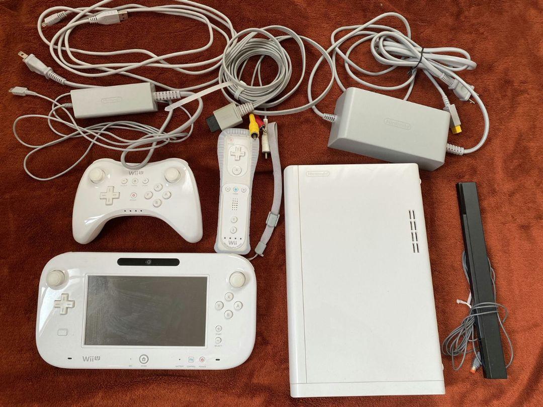 WII U 本体セット　ソフト４本付き【ゼルダ、スプラ、スマブラ、マリカー８】