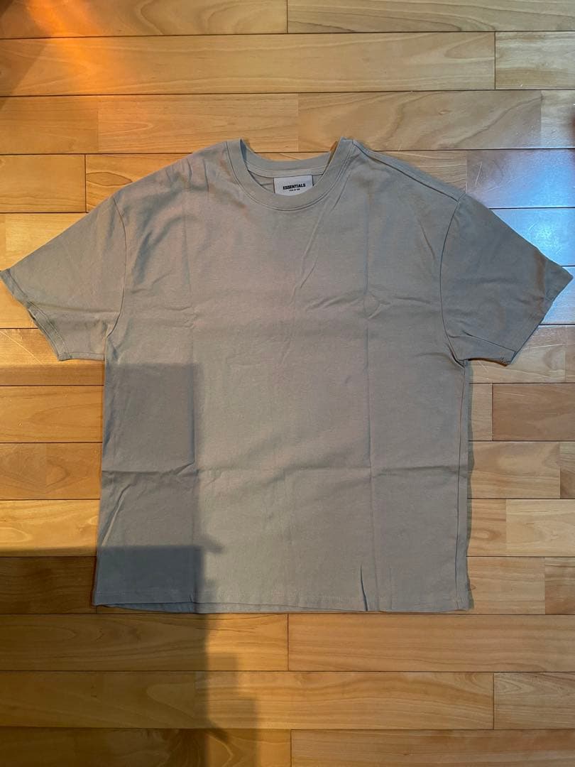 ⭐️ESSENTIALS エッセンシャルズ⭐️　Fear Of God Tシャツ