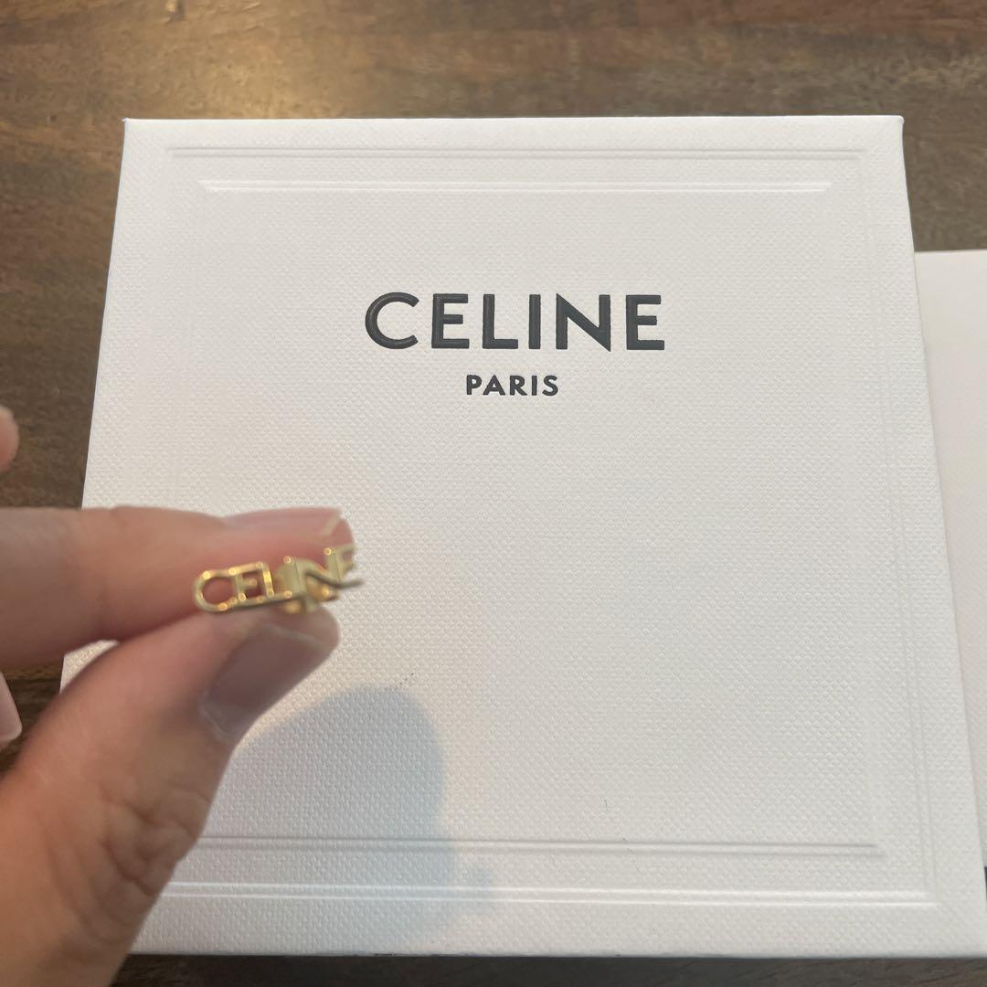 CELINE セリーヌ　ロゴ　ピアス　片耳