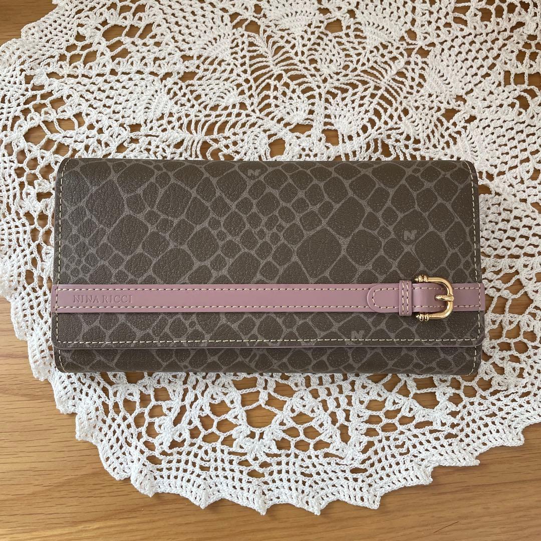 【美品】ニナリッチ　カラーヌーボーパース　長財布