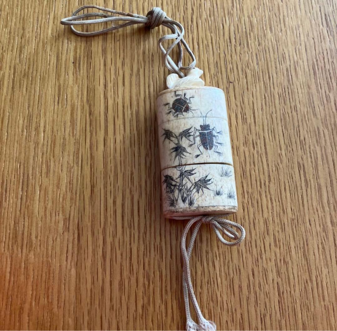 昆虫　印籠　印篭　骨？歯？牙？角？　竹　柳　骨董品　鴨