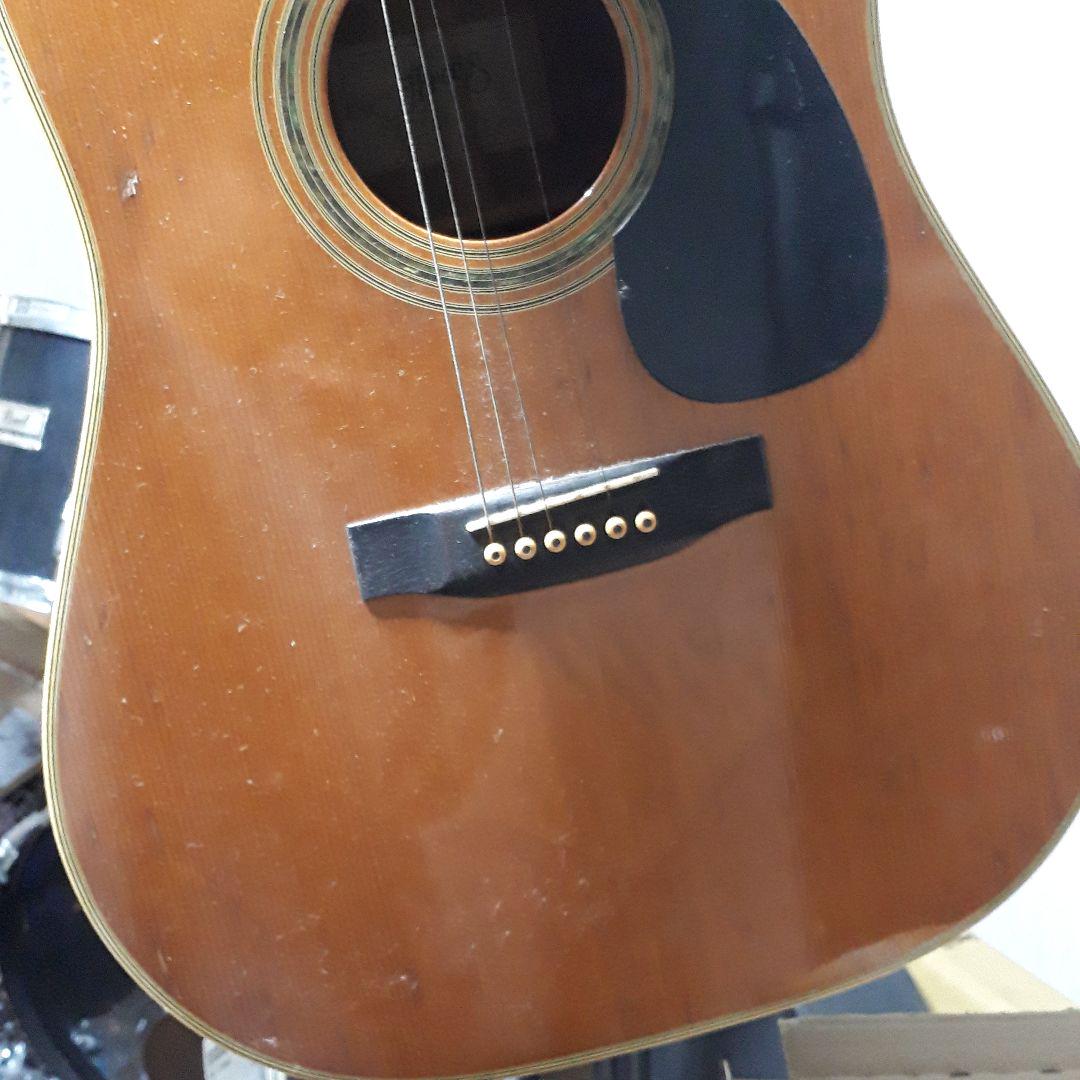 three S アコースティックギター　w-200