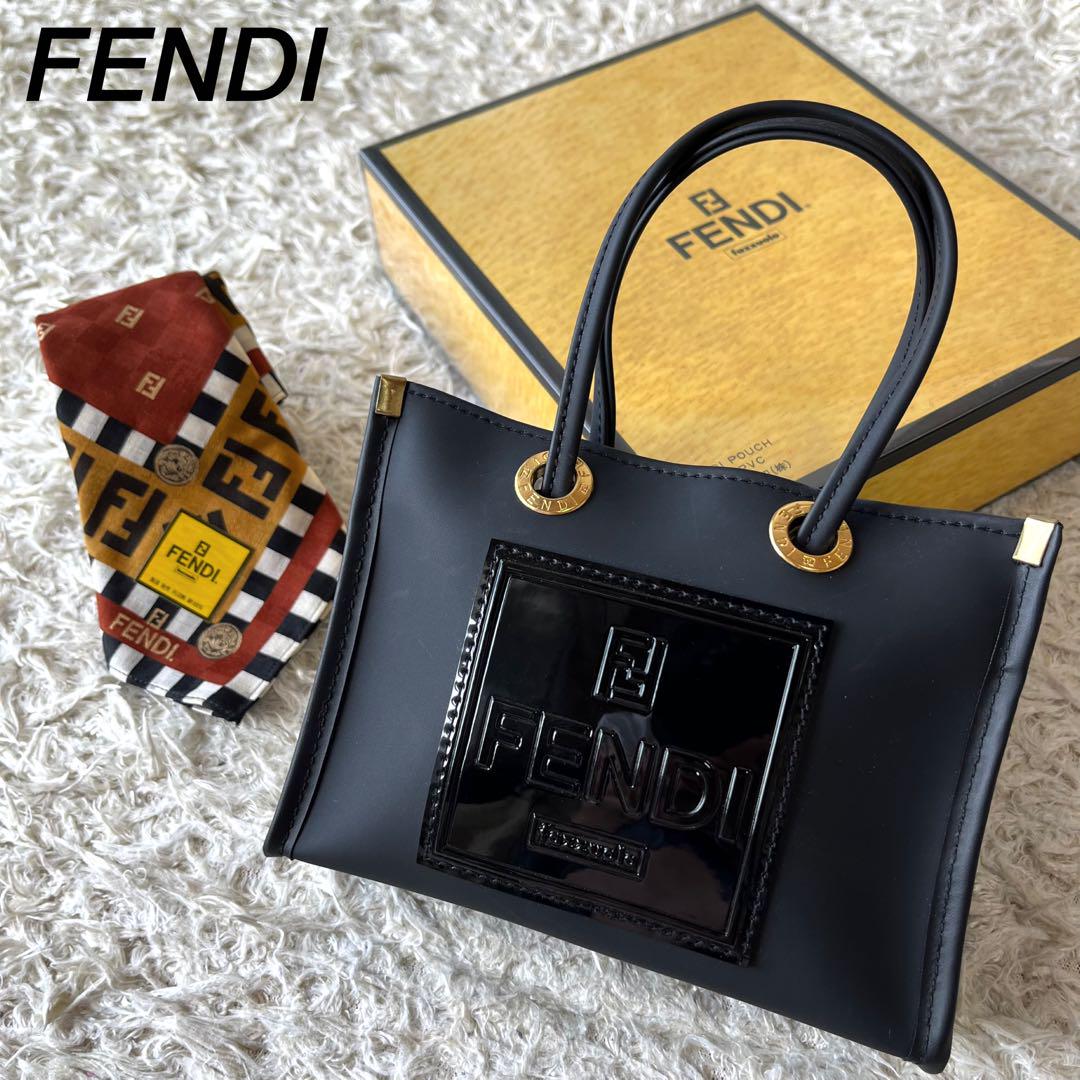 【新品未使用】希少　フェンディ　ポーチセット　ミニハンドバッグ　ズッカ柄スカーフ