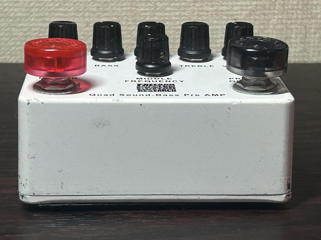 FreedomCustomGuitarResearch ベース用プリアンプ