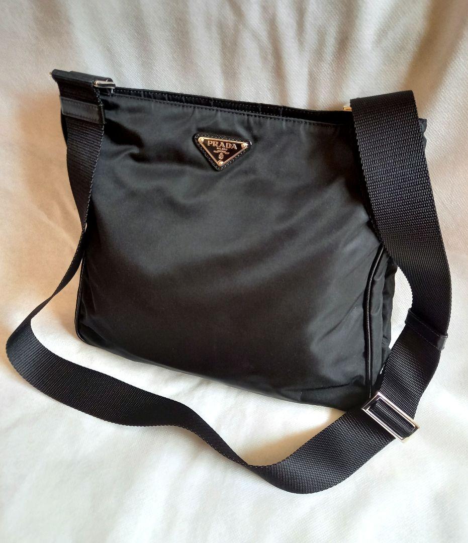 美品 PRADA ショルダーバッグ ナイロンバッグ 三角ロゴ 斜めがけ
