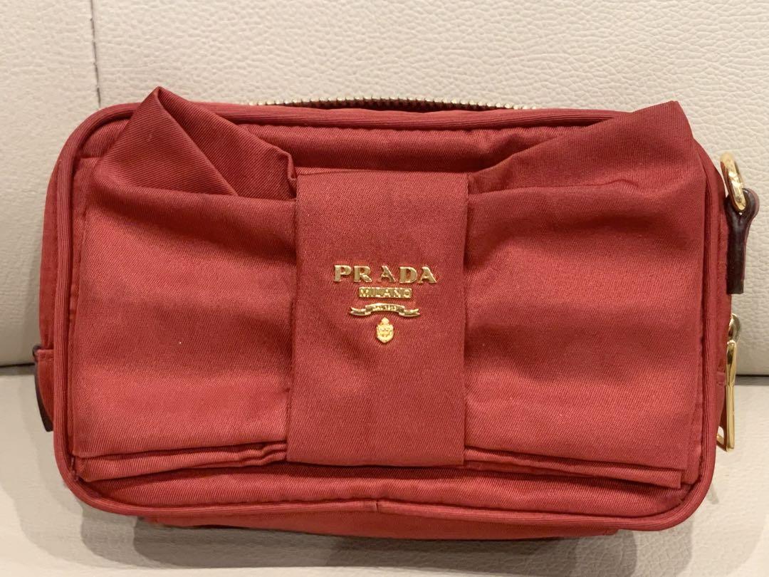 PRADA プラダ　ポーチ　リボン　ナイロン　ショルダーストラップ　レッド　赤