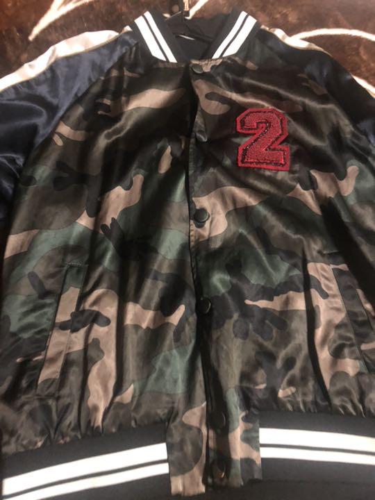【即購入禁止】VALENTINO スタジャン