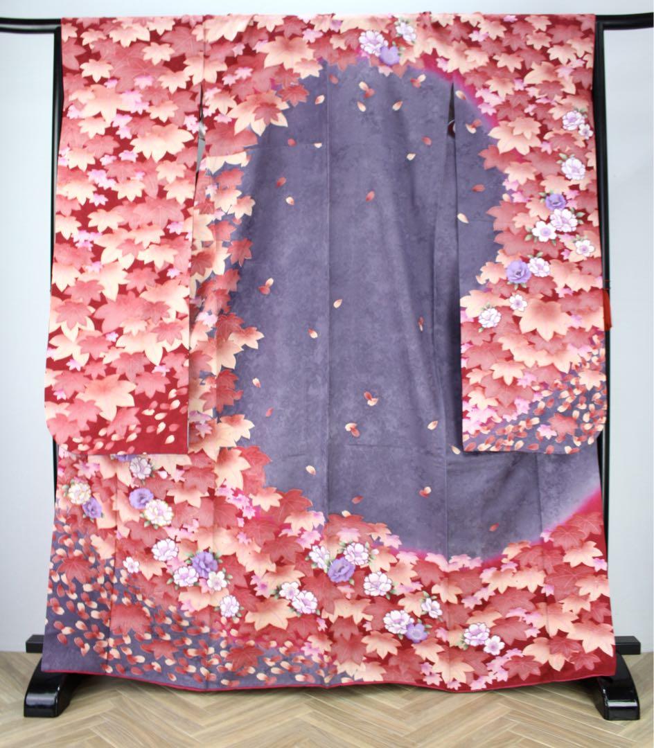 【振袖】敷き詰まった紅葉の花