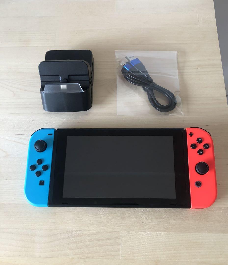 Nintendo Switch新型　ネオンブルー/ネオンレッド
