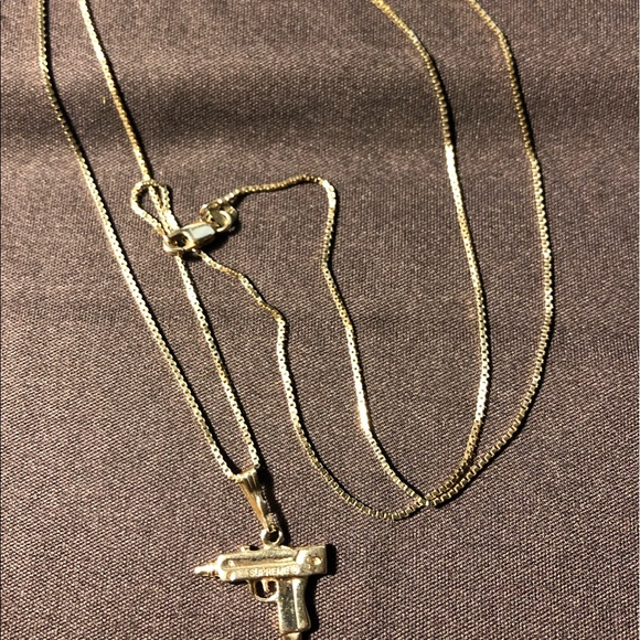 Supreme | Accessories | Supreme Uzi 4k Gold Pendant Chain | Poshmark