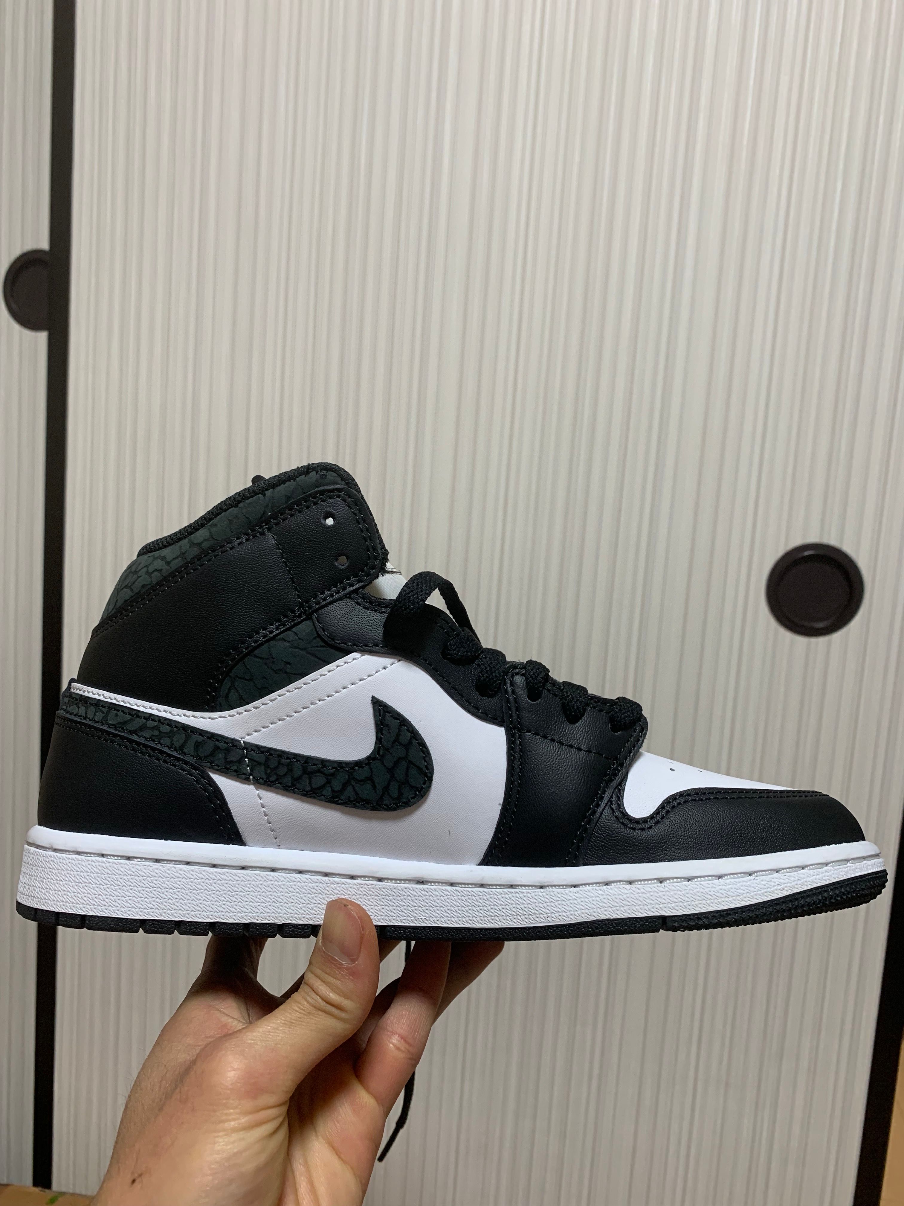 Nike Air Jordan 1 Mid 